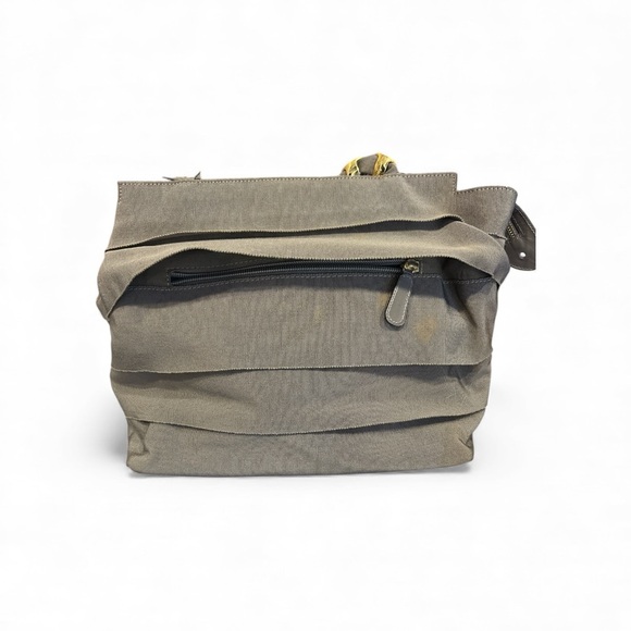 Salvatore Ferragamo Gancini Vara Shoulder Bag – Made in Italy - Picture 4 of 9